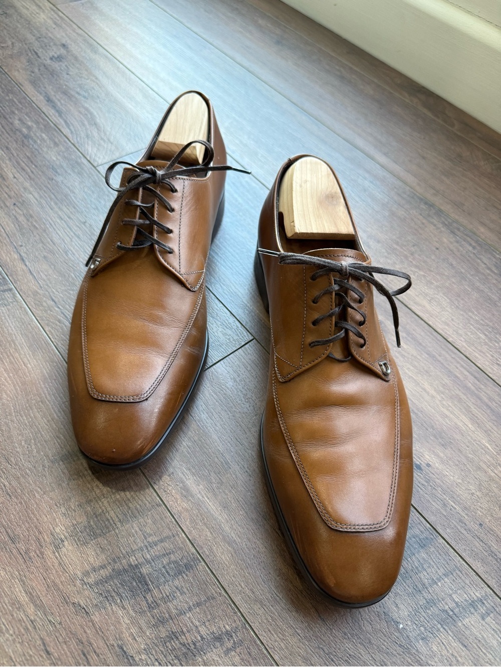 Salvatore Ferragamo Men's Tan Leather Lace-Up Dress Shoes - Picture 12 of 12
